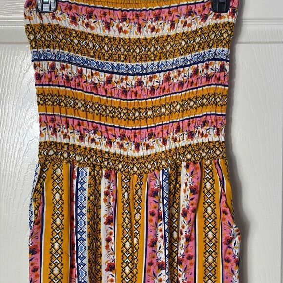 FULL CIRCLE TREND  Junior Medium Strapless Jumper. - Picture 2 of 9